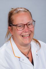 D. (Debora) van der Veeke-Damen
